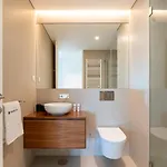 Stylish With Balcony & Garage By Hostwise