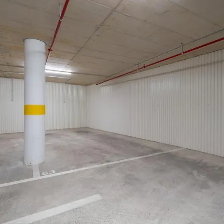 Stylish With Balcony & Garage By Hostwise *