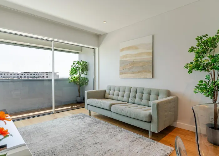 Apartament Stylish With Balcony & Garage By Hostwise Porto