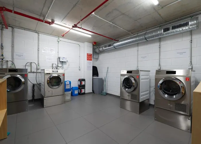 Apartament Stylish With Balcony & Garage By Hostwise *