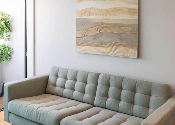 Stylish With Balcony & Garage By Hostwise Porto