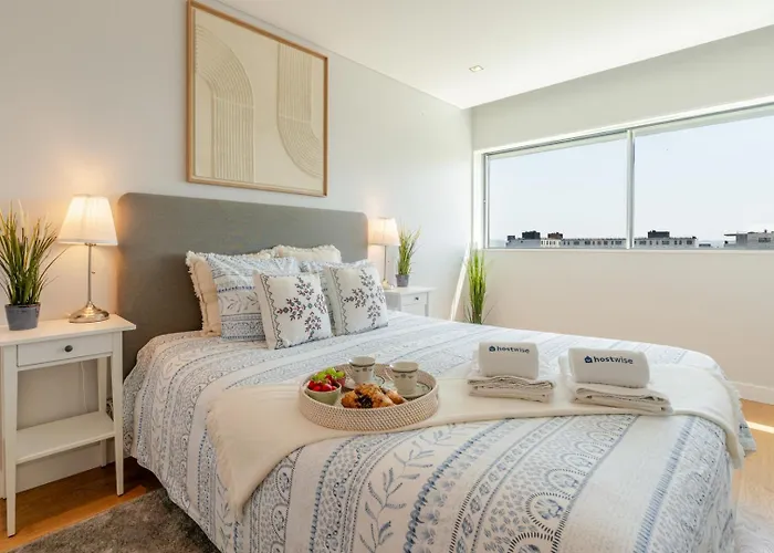 Apartament Stylish With Balcony & Garage By Hostwise Porto