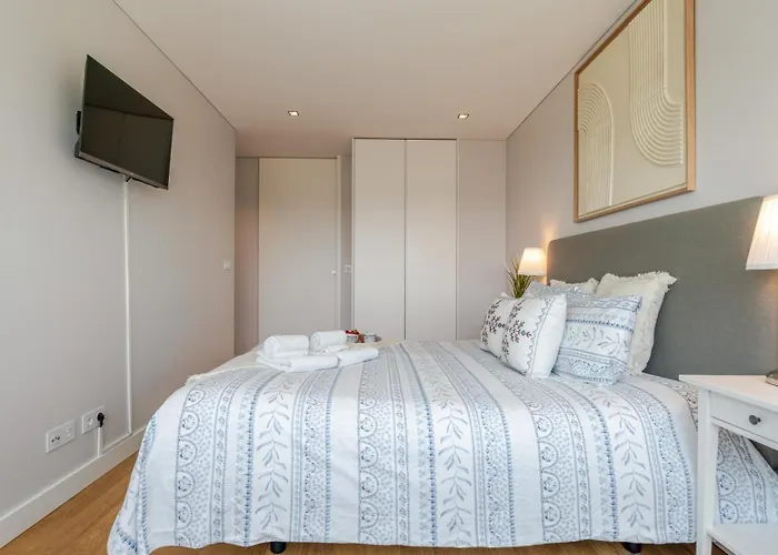 Stylish With Balcony & Garage By Hostwise Apartament *